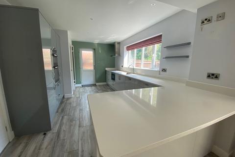 5 Bath Lane, Hixon, Stafford, ST18 0FG