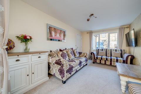 5 bedroom semi-detached house for sale, Batley Field Hill, Batley
