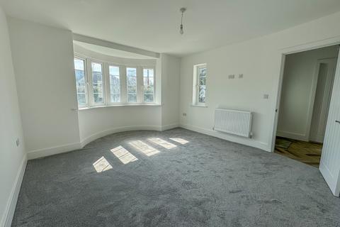 9 Highams Road, Hockley, SS5 4DG