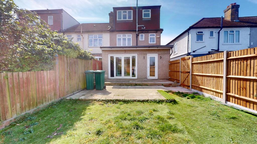 8-Rowan-Crescent-04082025 153027