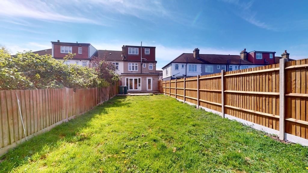 8-Rowan-Crescent-04082025 153123