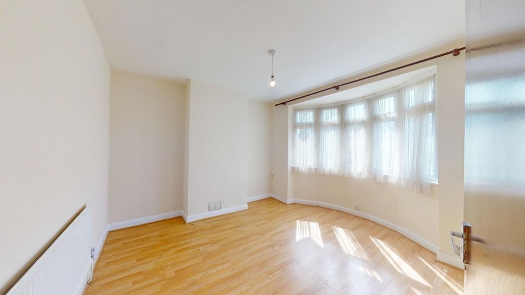 8-Rowan-Crescent-04082025 151432