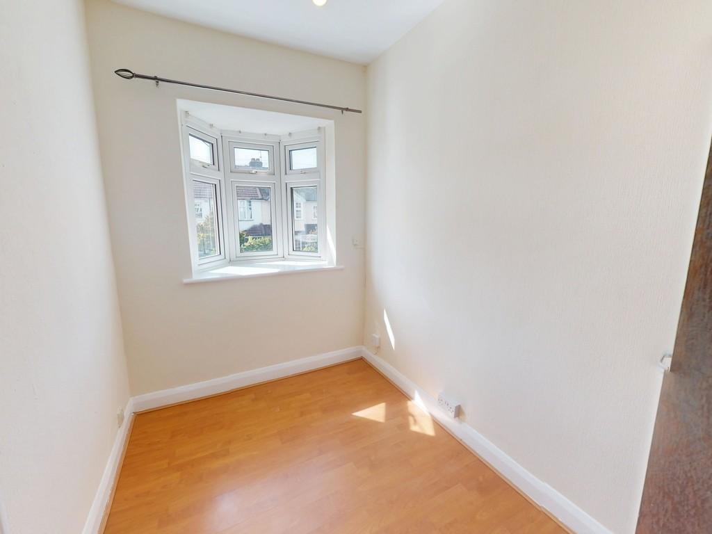 8-Rowan-Crescent-04152025 111831