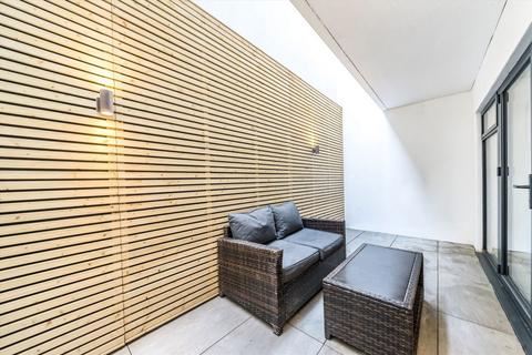 2 bedroom flat for sale, Kingston Road, London SW19