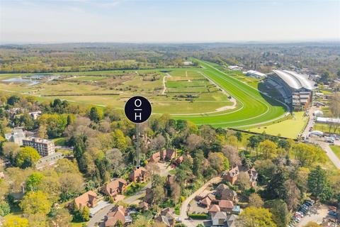 5 bedroom detached house for sale, The Links, Ascot