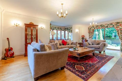 5 bedroom detached house for sale, The Links, Ascot