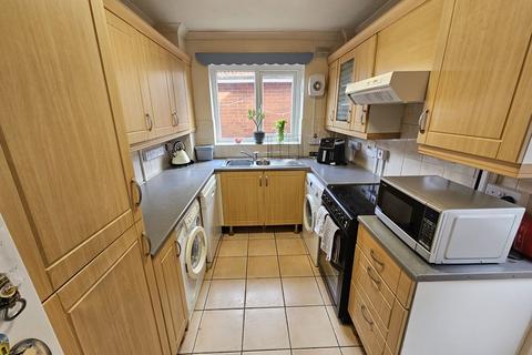 3 bedroom link detached house for sale, Links Road, Heywood, OL10 2AY