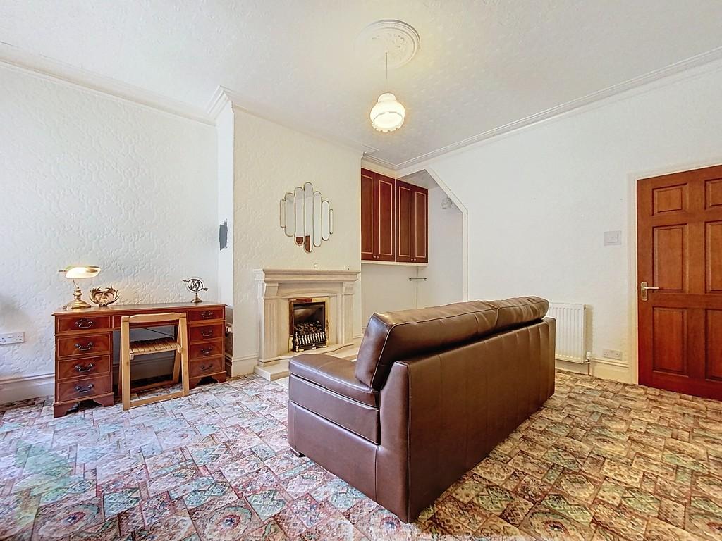 Living Room / Dining Room