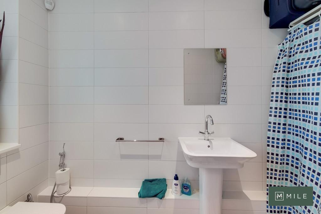 4 Bathroom 1-0