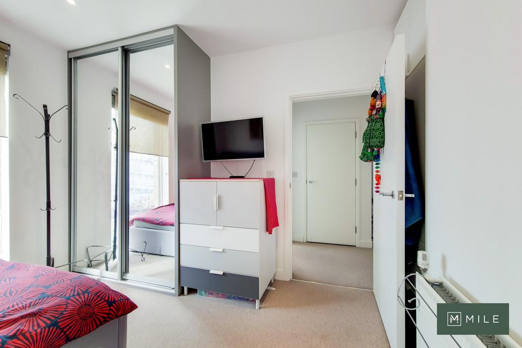 9 Bedroom 2-1