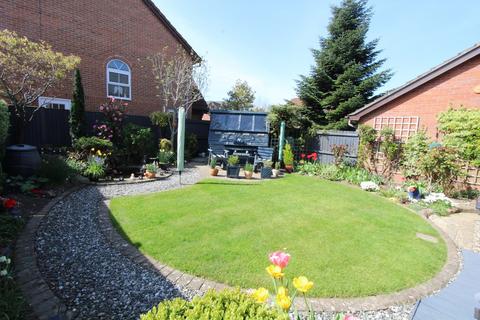 4 bedroom detached house for sale, St Mellion Crescent, Wrexham