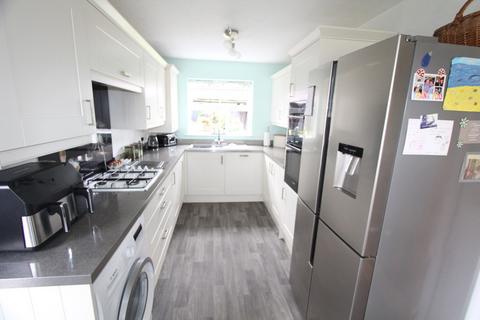 4 bedroom detached house for sale, St Mellion Crescent, Wrexham