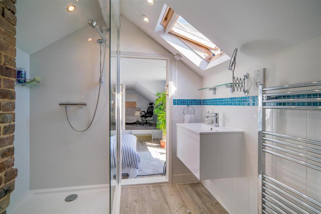 Shower Room En-Suite