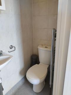Studio to rent, Cranbrook Park, Wood Green