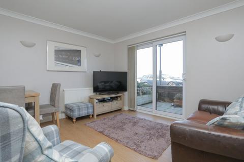 2 bedroom flat for sale, The Parade, Birchington, CT7