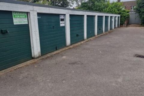 undefined, Allden Avenue, Aldershot GU12