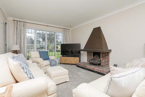 3 bedroom detached house for sale, Daryngton Avenue, Birchington, CT7