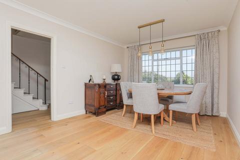 3 bedroom detached house for sale, Daryngton Avenue, Birchington, CT7