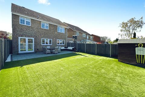 8 Doyle Gardens, Yateley, GU46 6XY