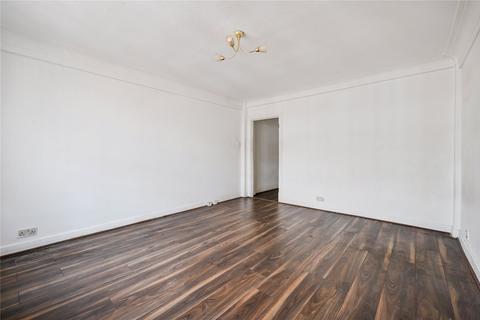 Studio to rent, Edgware Road, London, W2