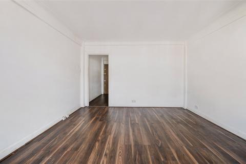 Studio to rent, Edgware Road, London, W2