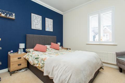 8 Birch Road, Canterbury, CT1 3BS