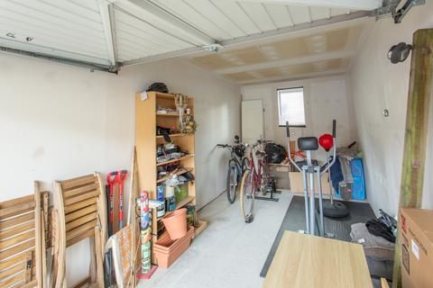 8 Birch Road, Canterbury, CT1 3BS