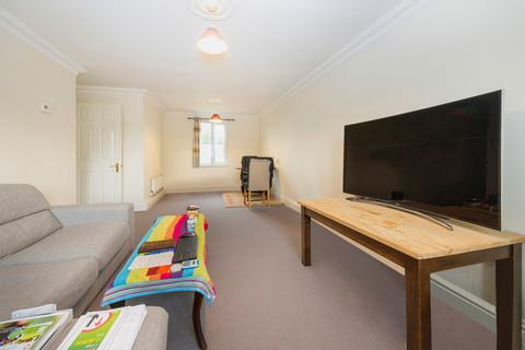 13 Catherine Drive, Richmond, TW9 2BX