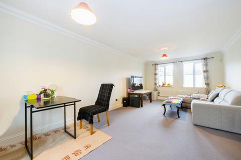 13 Catherine Drive, Richmond, TW9 2BX
