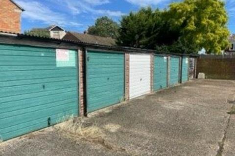 undefined, Belmont Road, Kennington TN24