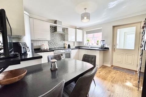 3 bedroom semi-detached house for sale, PETERSON DRIVE, NEW WALTHAM
