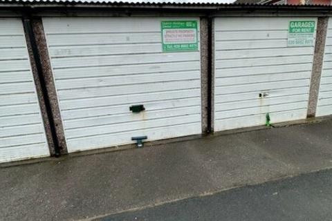 Garage to rent, Briscoes Avenue, Bristol BS13