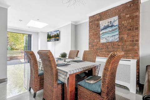 44 Roslin Way, Bromley, BR1 4QT