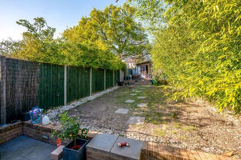 44 Roslin Way, Bromley, BR1 4QT
