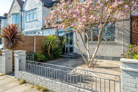44 Roslin Way, Bromley, BR1 4QT