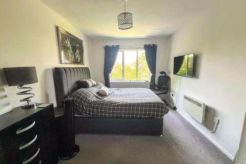 2 bedroom apartment to rent, Butts Green Road, Hornchurch RM11