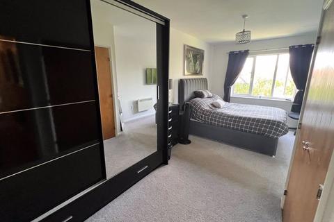 2 bedroom apartment to rent, Butts Green Road, Hornchurch RM11