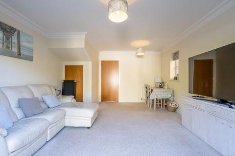 2 bedroom end of terrace house for sale, Lillywhite Road, Chichester