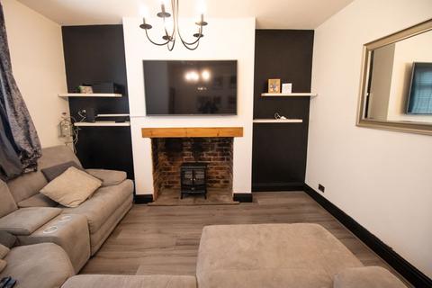 283 Plodder Lane, Farnworth, Bolton, BL4 0BR