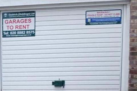 Garage to rent, Bullhead Road, Borehamwood WD6