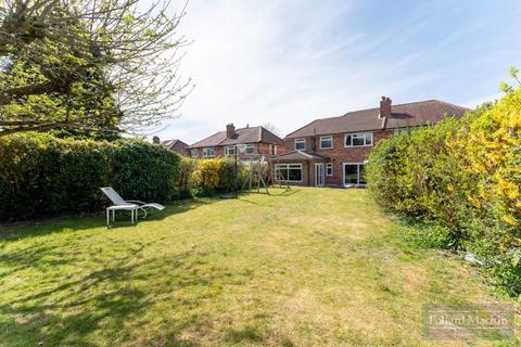 undefined, Rylandes Road, South Croydon