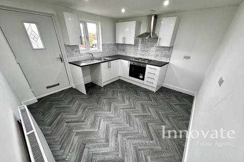 2 bedroom maisonette to rent, Langley High Street, Oldbury B69