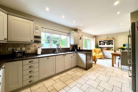 4 bedroom detached house for sale, Elm Grove, Calne SN11
