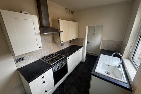 2 bedroom terraced house to rent, Chatham Street, Peartree, DE23