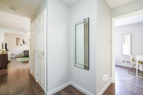 2 bedroom apartment to rent, Castle Mews