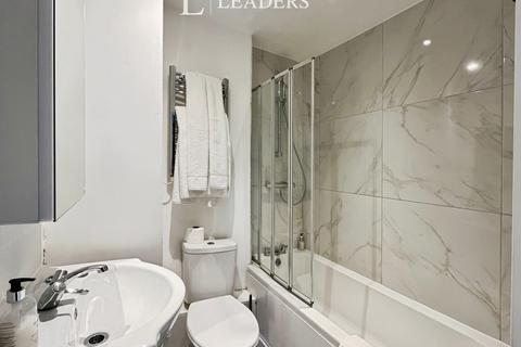 Studio to rent, Windsor Street