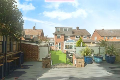 4 bedroom semi-detached house for sale, Wansbury Way, Swanley, BR8