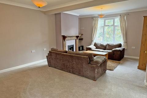 3 bedroom end of terrace house to rent, Exmouth Road, Colaton Raleigh, Sidmouth