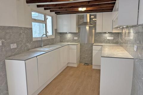 3 bedroom end of terrace house to rent, Exmouth Road, Colaton Raleigh, Sidmouth