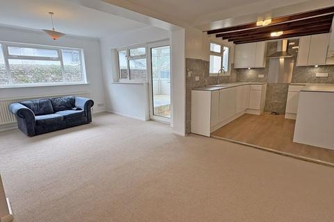 3 bedroom end of terrace house to rent, Exmouth Road, Colaton Raleigh, Sidmouth